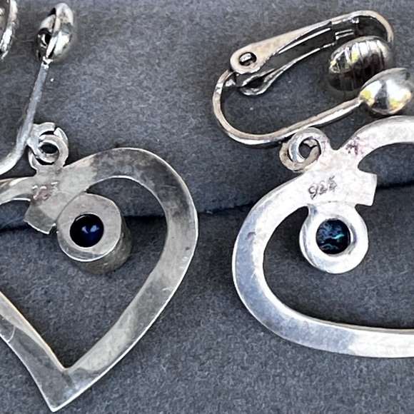 Vintage Sterling Silver Heart Dangle Clip on earrings with abalone - Picture 5 of 7